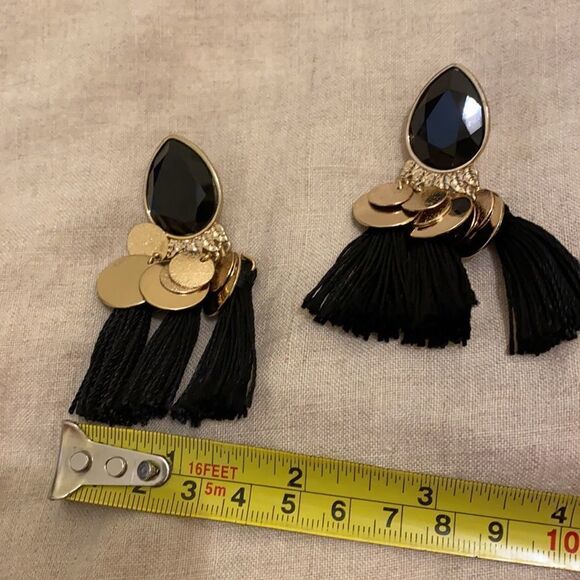 H&M earrings black earrings. - Picture 4 of 4